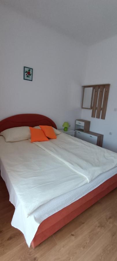 Galesic Apartments & Rooms Korenica Bagian luar foto