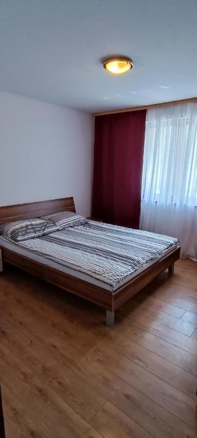 Galesic Apartments & Rooms Korenica Bagian luar foto